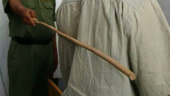 JUST IN: Court for Naija don dey order flogging on citizens ππππ
A Kaduna Magistratesβ Court to...