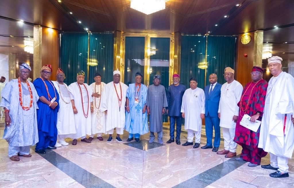 BREAKING: President Bola Tinubu today received on a courtesy visit the traditional rulers from Oyo S...