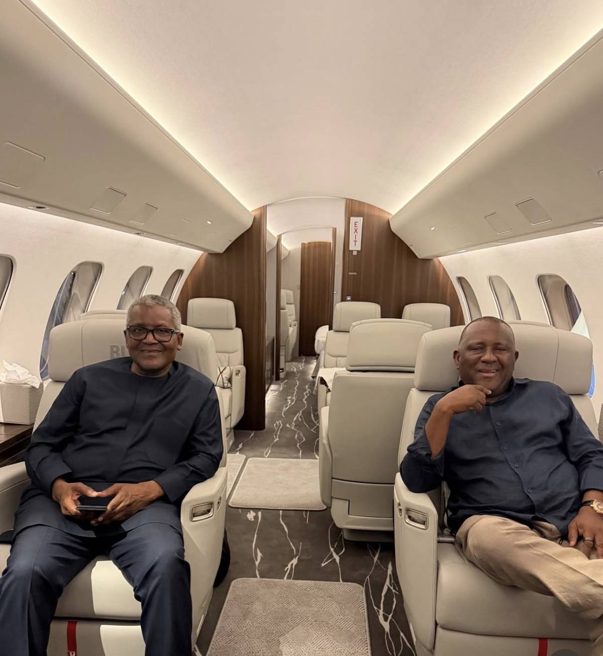 JUST IN: See The Billionaires..
Nigerian Billionaires Aliko Dangote and Abdul Samad Rabiu chilling i...