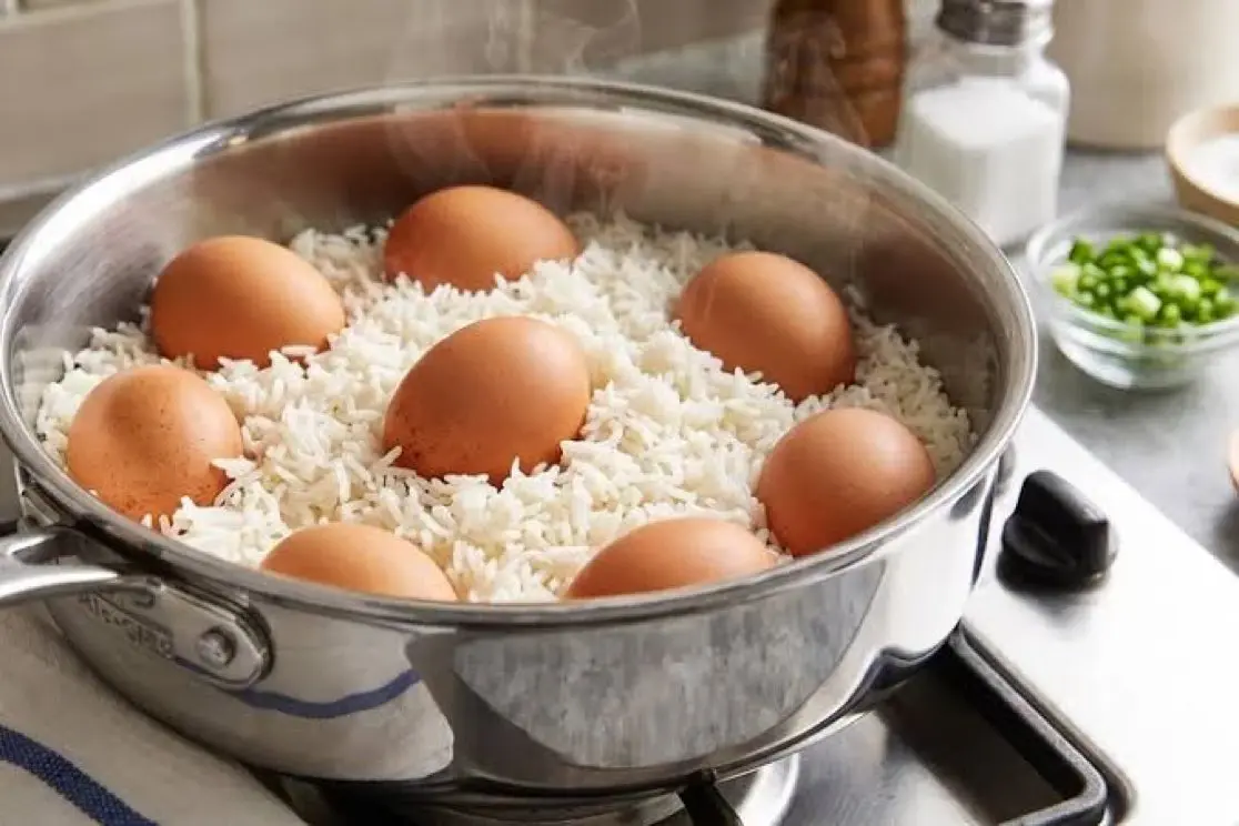 Dietitians Warn Nigerians Against Boiling Unwashed Eggs and Rice Together Over Food Contamination Ri...