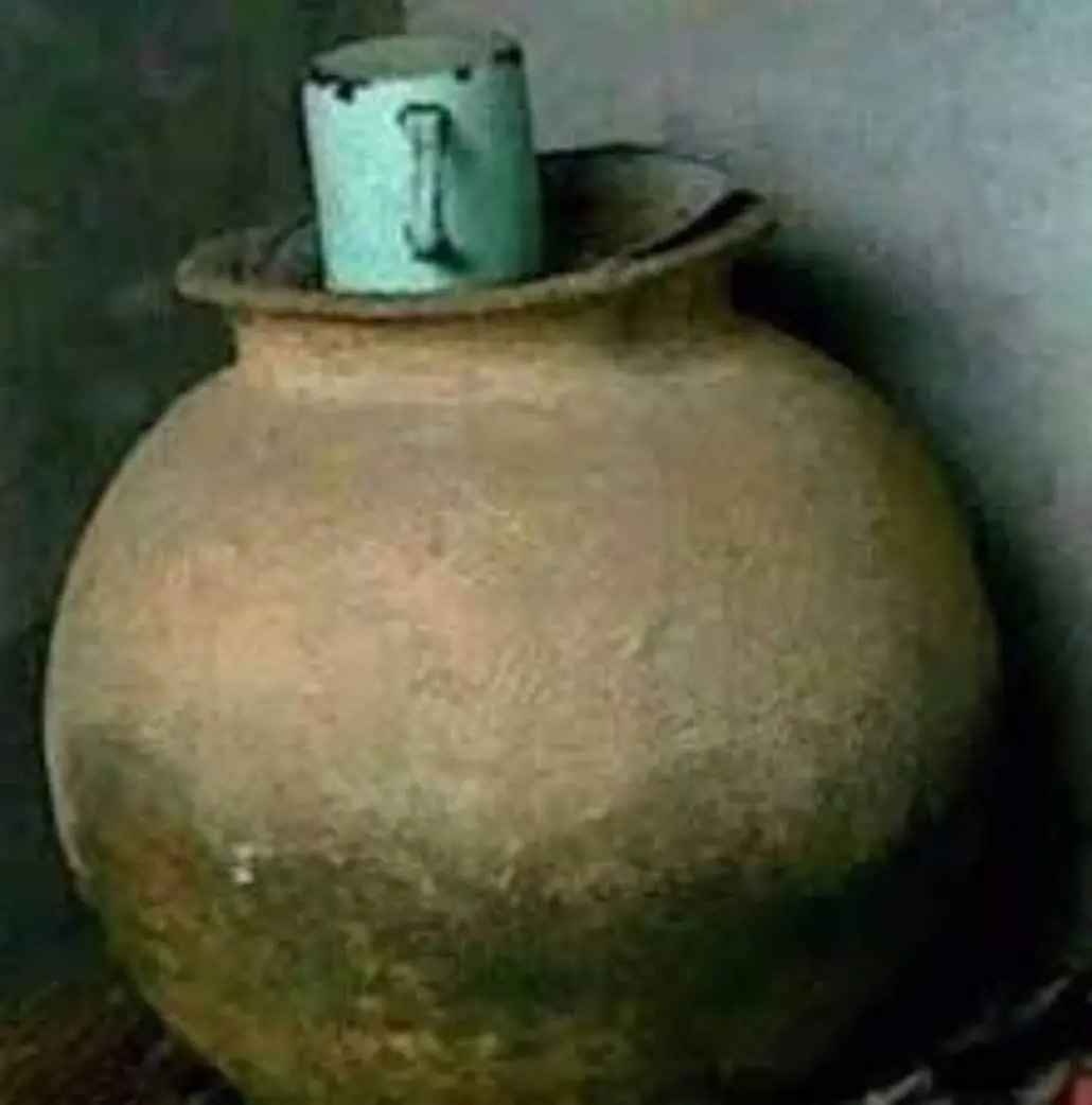 WE ONCE LIVED IN A PARADISE
Once upon a time, this pot was found in the kitchen of every family,...