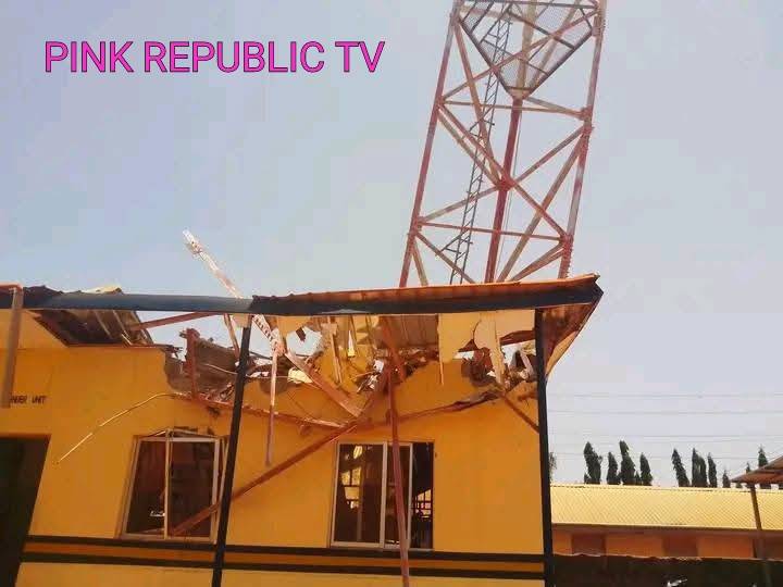 https://pinkrepublic12.blogspot.com/2026/04/how-telecom-mast-collapse-injured.html?m=1