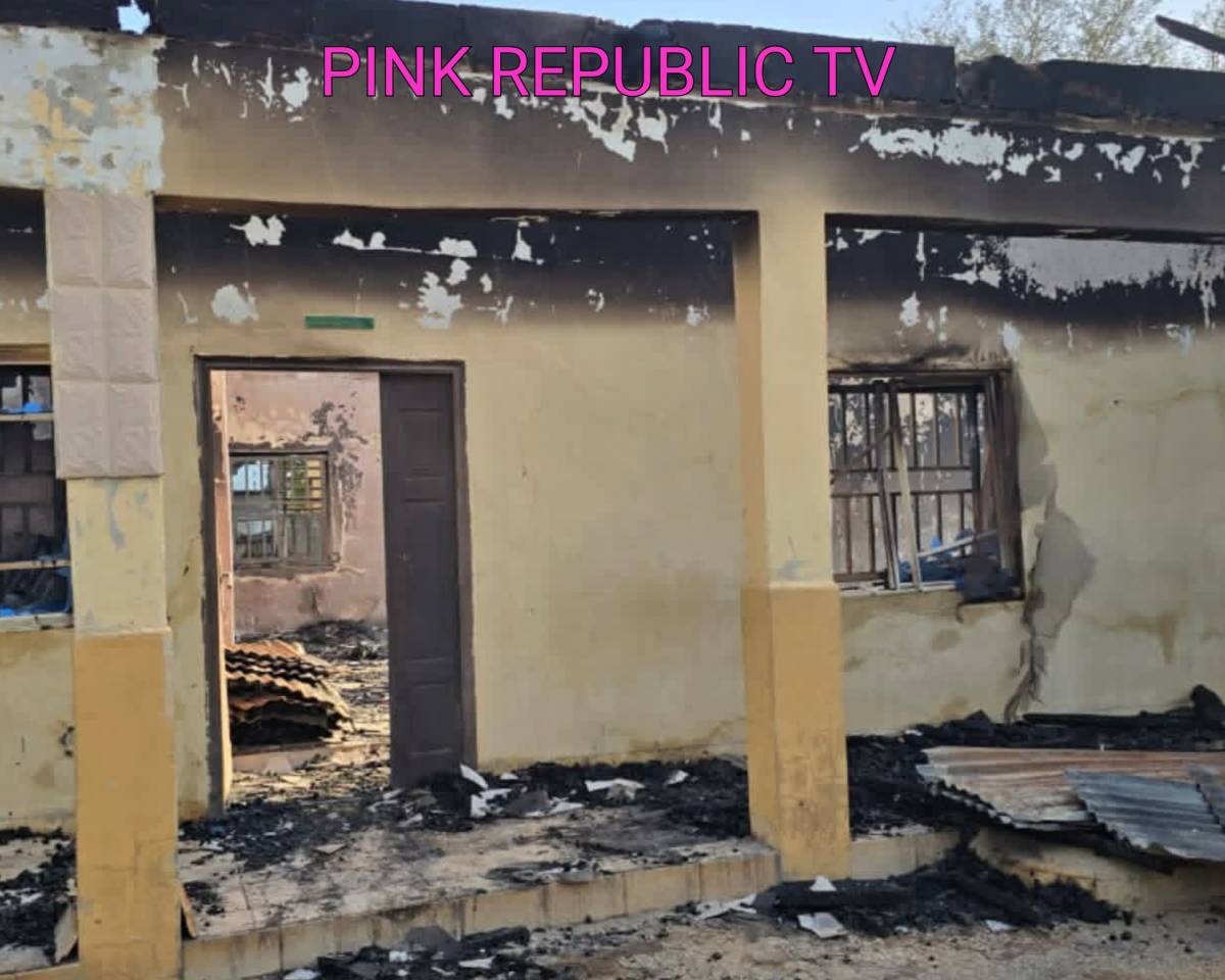 https://pinkrepublic12.blogspot.com/2026/05/fire-guts-sokoto-state-nlc-secretariat.html?m=1