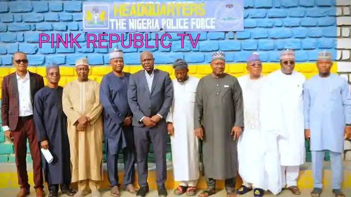 https://pinkrepublic12.blogspot.com/2026/05/apc-senatorial-aspirants-in-kaduna-sign.html?m=1