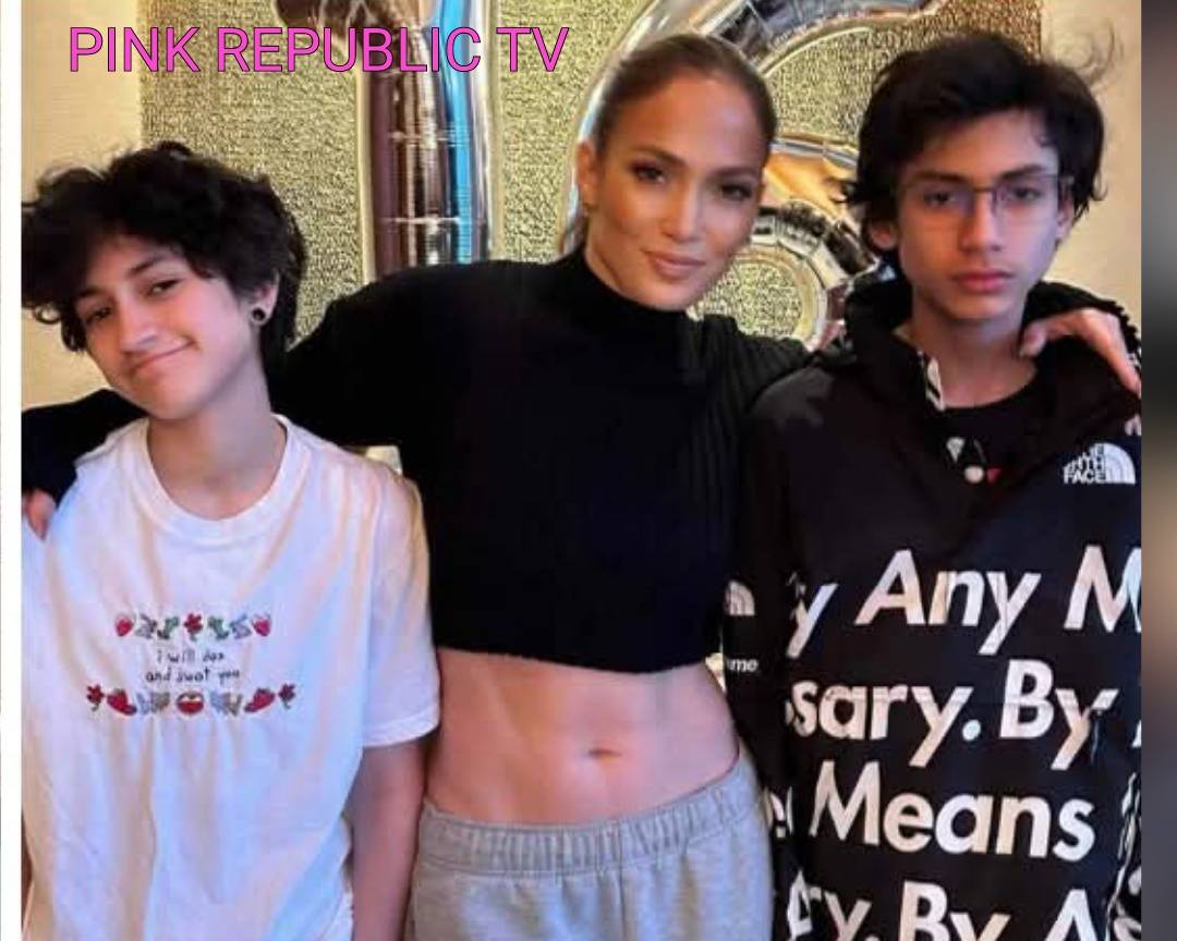 https://pinkrepublic12.blogspot.com/2026/05/jennifer-lopez-chokes-back-tears-as-her.html?m=1