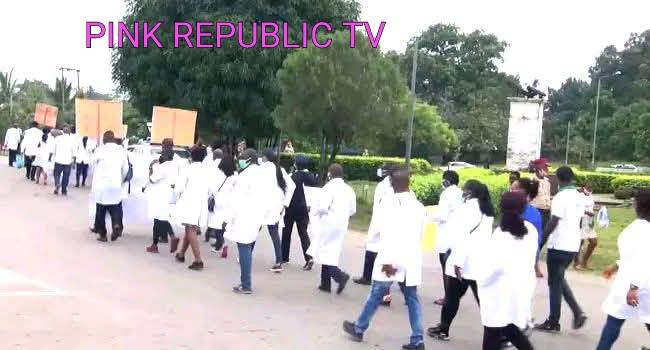 https://pinkrepublic12.blogspot.com/2026/06/abia-doctors-threaten-indefinite-strike.html?m=1