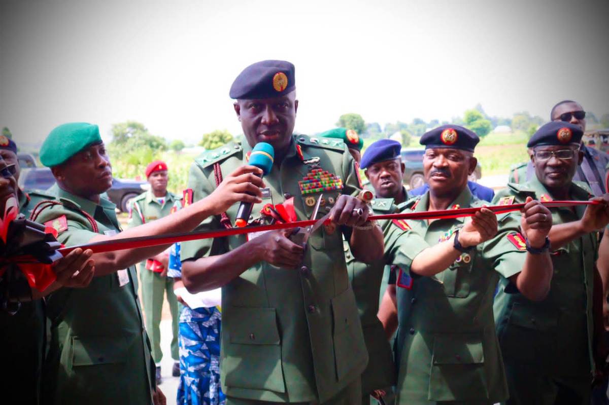 COAS Inaugurates New Quarters for Soldiers In Muhammadu Buhari Cantonment
https://corenewsnetwork.ng...