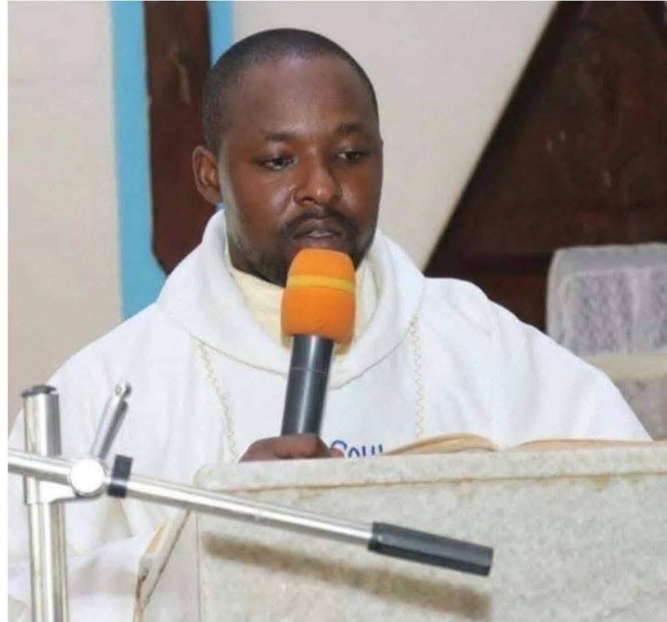 Kogi Govt Spits Fire Over Killing of Catholic Priest, Orders Manhunt For Killers
https://corenewsnet...
