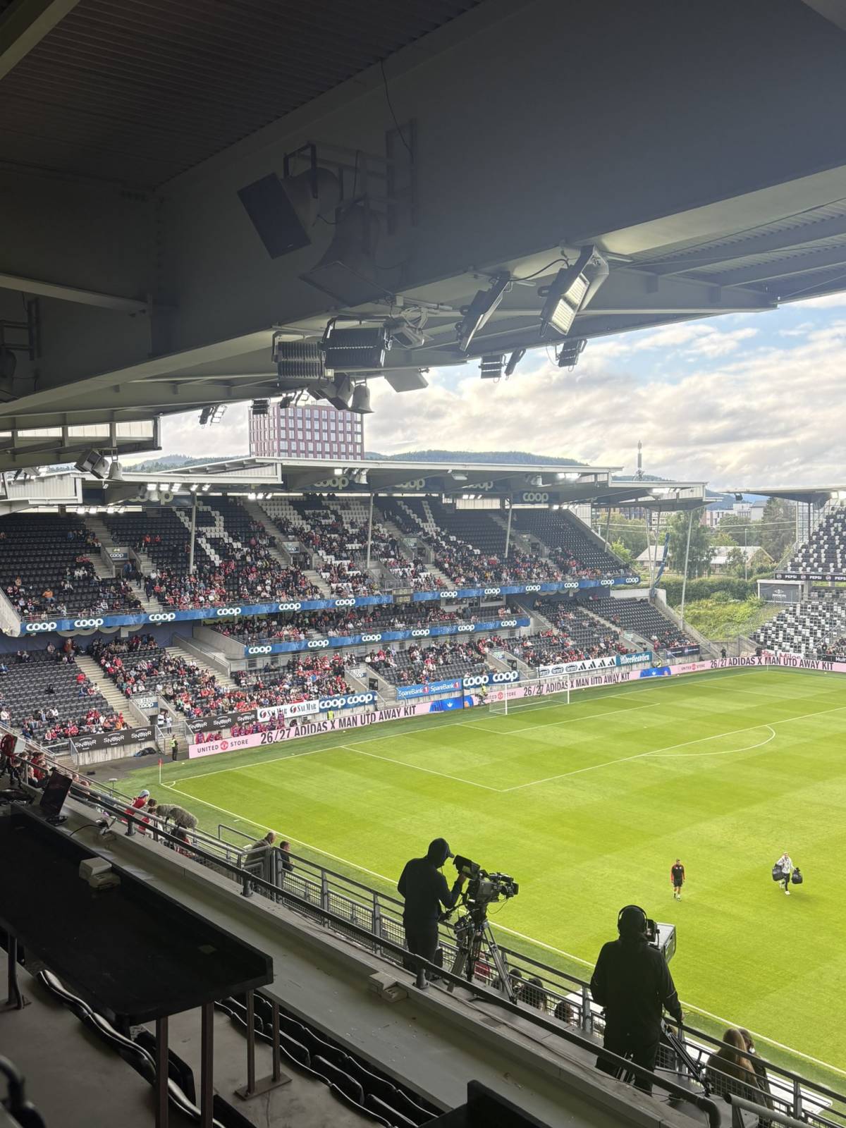The stadium hosting both Manchester United and Rosenberg tonight . Kick off in few minutes
