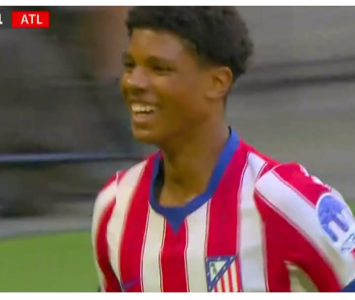 Manchester United vs Atletico Madrid LIVE score and goal updates Arnau Ortiz strikes early
Man Unit...