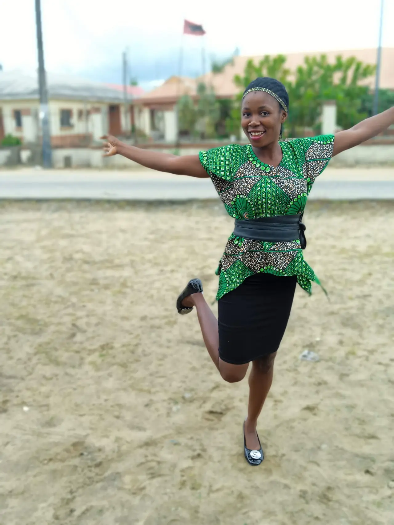 Happy Sunday my neighbours
Good night from here
Nepa just de wucked us for here
See you all tom...