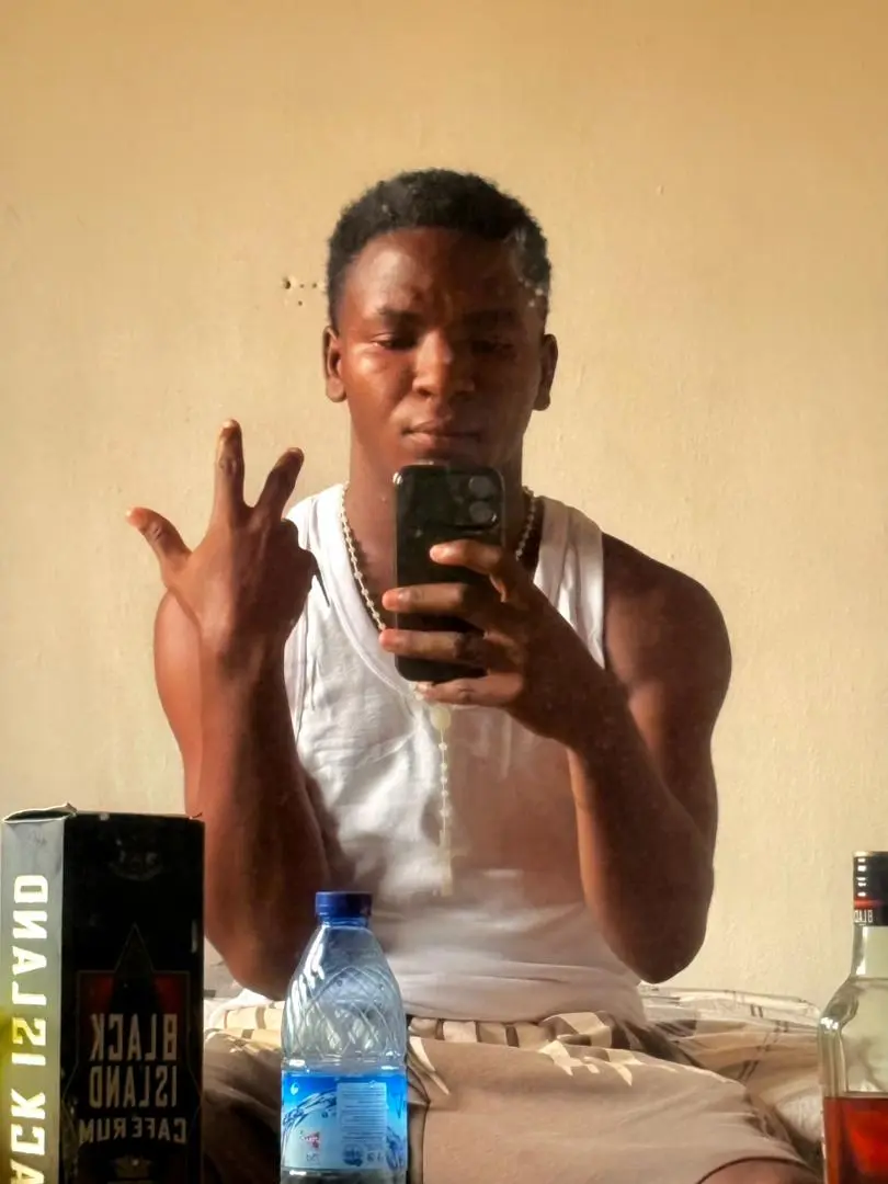 Who's interested I wan exchange my good name for riches so if you're interested pls contact me