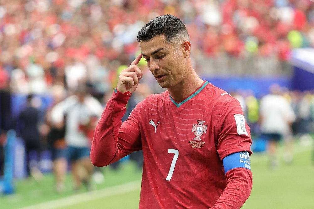 Legends are remembered, but icons inspire generations.
Thank you, Cristiano Ronaldo, for your immens...