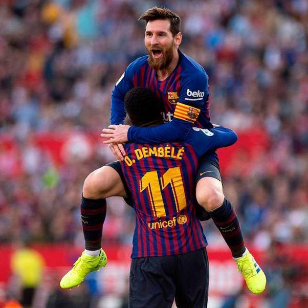 🚨🗣️ Ousmane Dembélé:
“Does my wife love football? Yes. She has a picture of Messi celebrating a g...