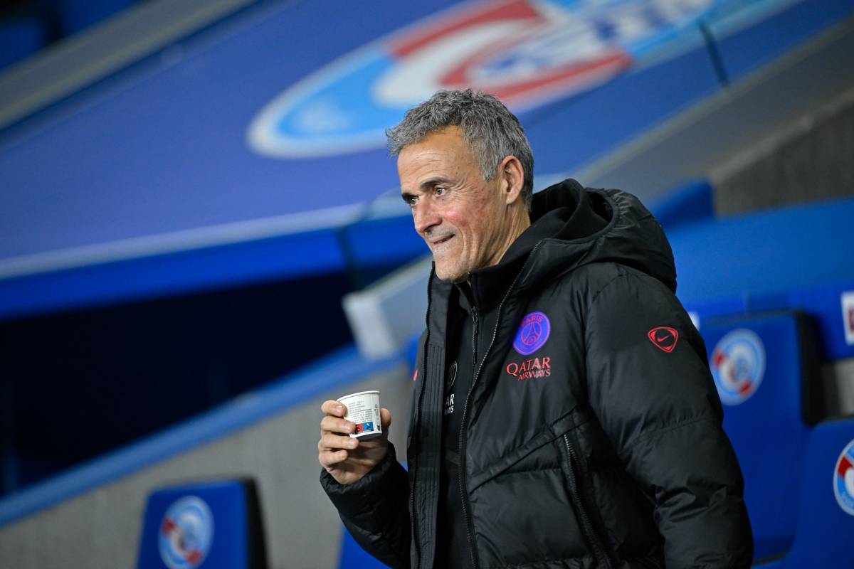 π¨β€οΈπ Luis Enrique when asked about his future: βI am so happy at Paris Saint-Germain. Ici cβest Pa...