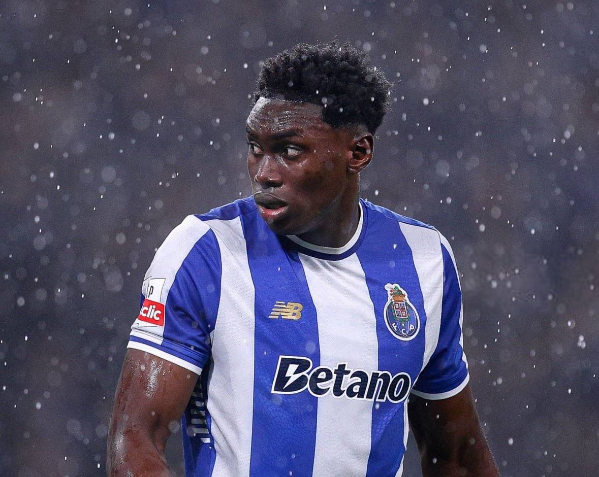 ⚠️ OFFICIAL: Samu has torn his ACL, FC Porto statement confirm.
The striker will be out for the res...