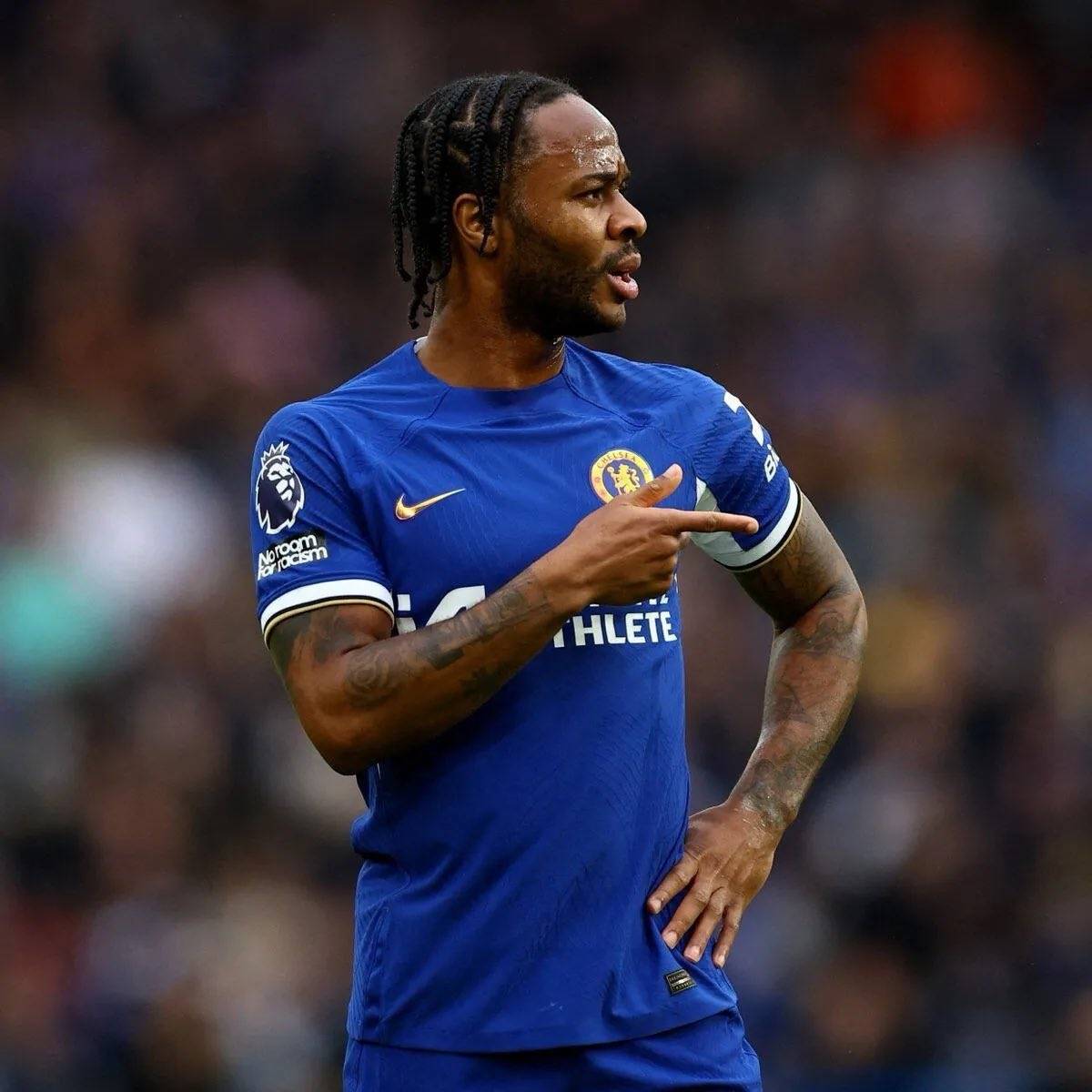 Raheem Sterling will land in Rotterdam on Friday.
Formal steps of his move to Feyenoord will follow...