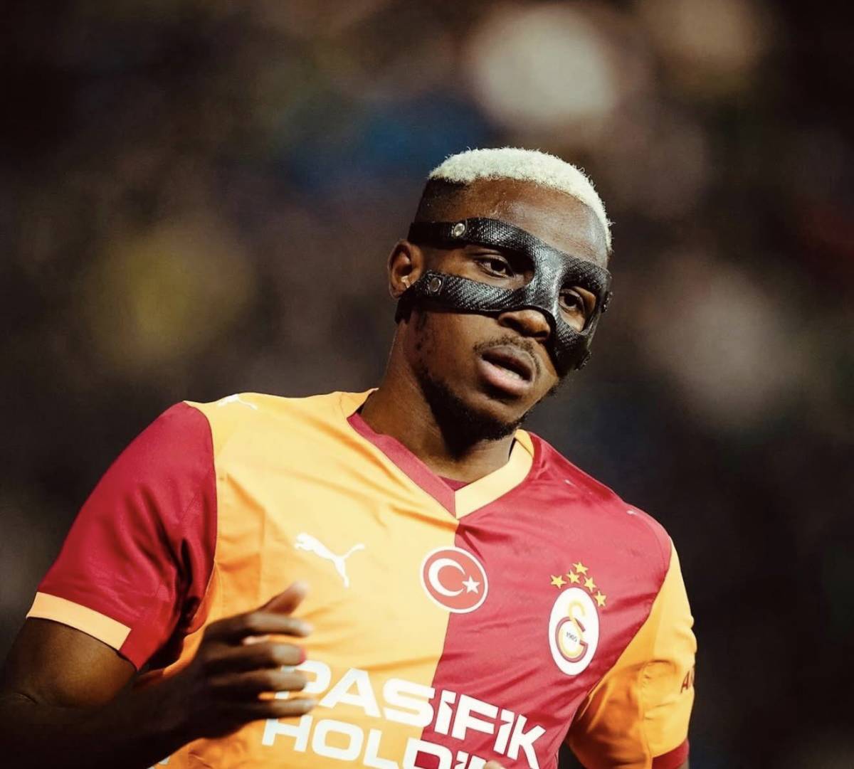 🇳🇬🇳🇬BREAKING:Bayern Munich enter the race to show interest in Victor Osimhen!

The Nigerian striker...