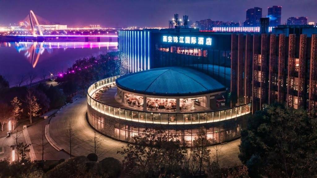 JUST IN:
Jin Jiang International, a Chinese company, has become the world's largest hotel chain, wi...
