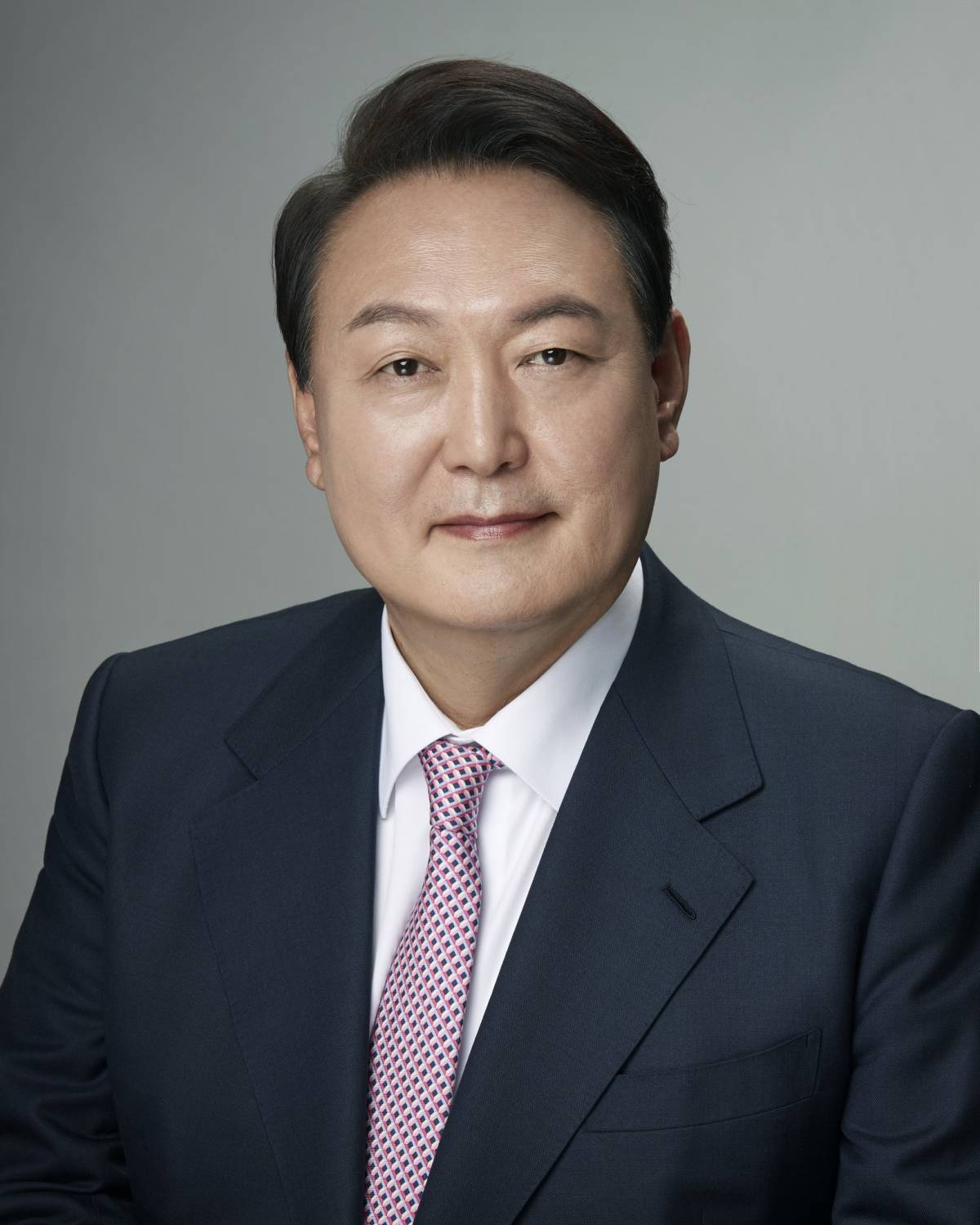 JUST IN: ๐ฐ๐ท South Korea's former President Yoon Suk Yeol sentenced to life in prison.