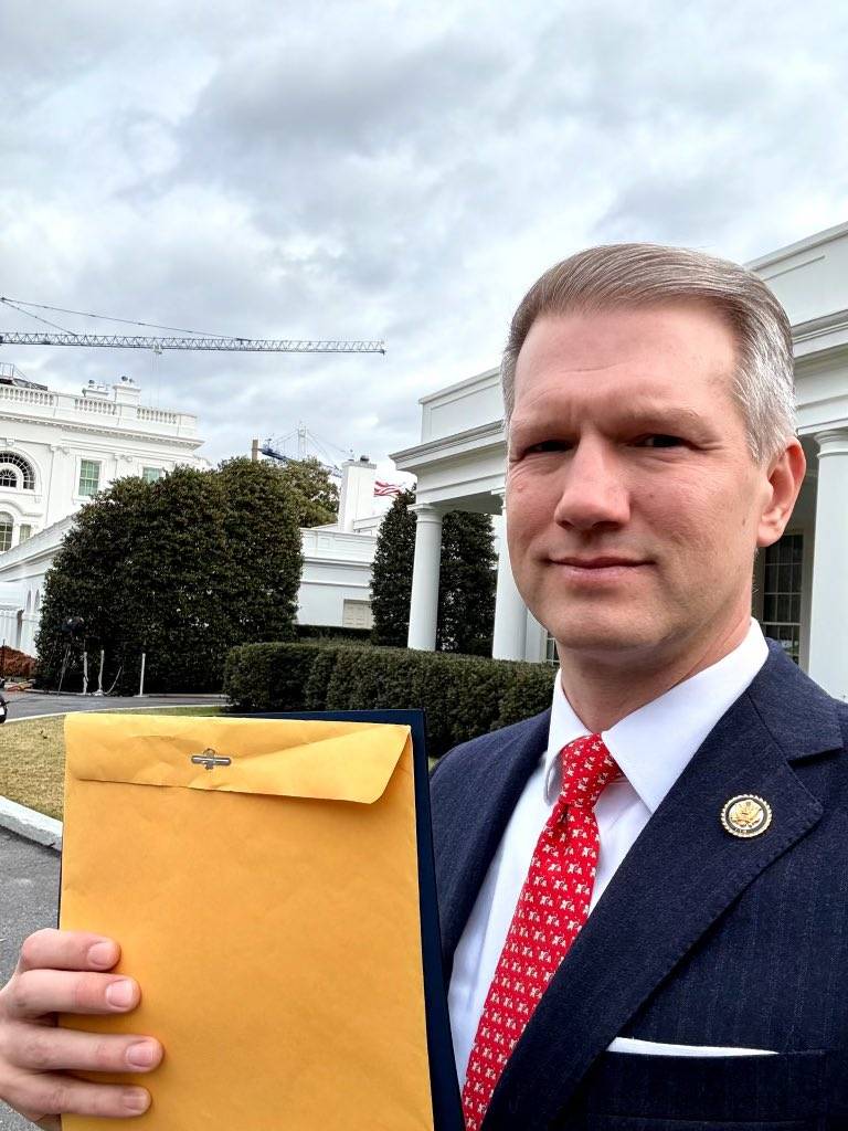 Just presented our report on the persecution of Christians in Nigeria to the White House.
More to...