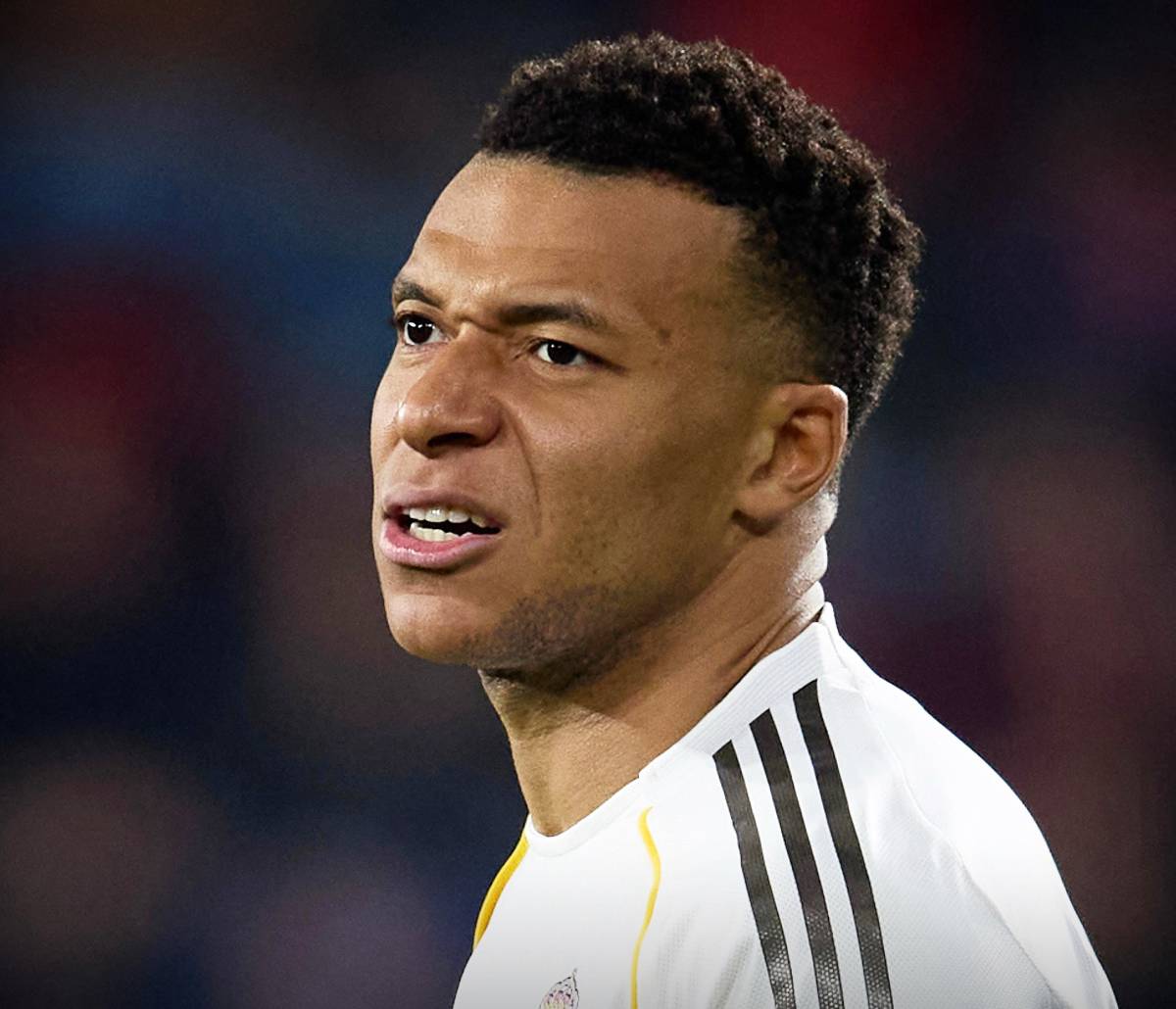 🚨🛑 Kylian Mbappé is out for Real Madrid vs Benfica game tonight, confirmed.
Knee pain make Mbappé...