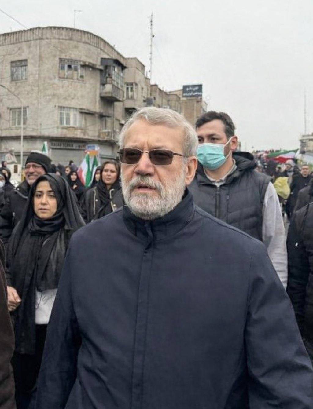 ๐ฎ๐ท Iranian government leaders Ali Larijani and Abbas Araghchi attend public demonstrations in Tehran...