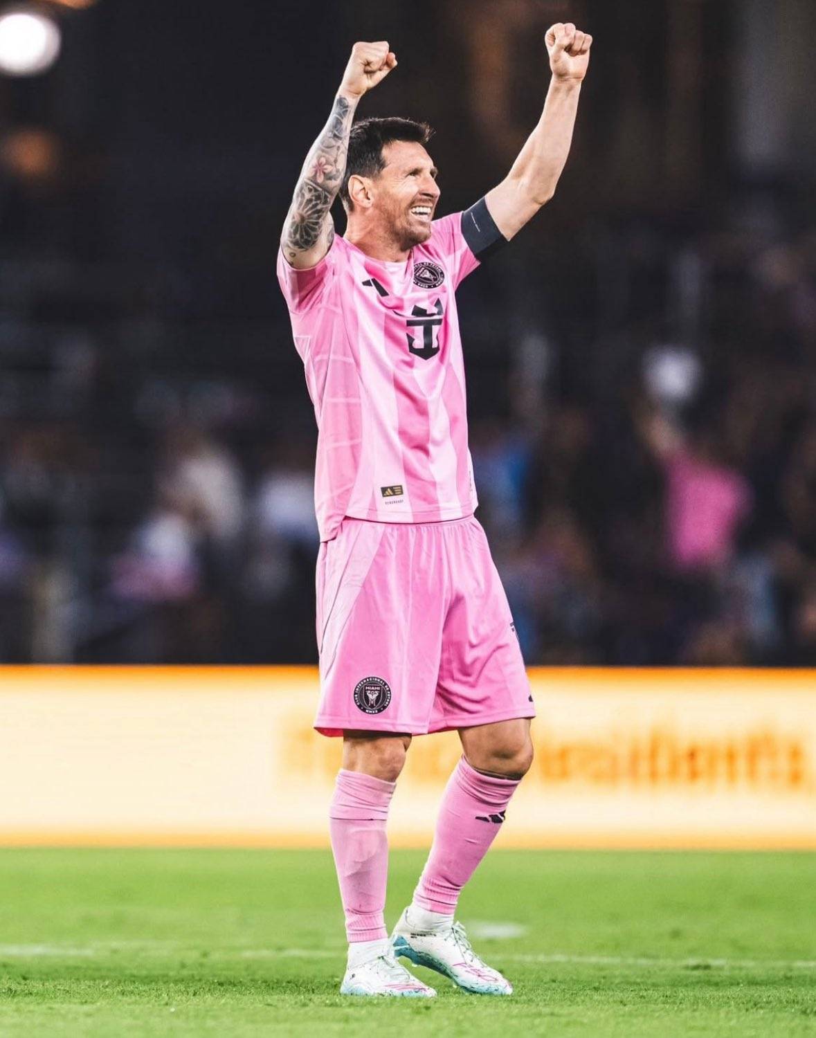 π¨π¦π· Lionel Messi reaches 9οΈβ£0οΈβ£0οΈβ£ career goals at 38 years old!
β½οΈπβ€οΈ 672 Barcelona
β½οΈβ€οΈπ 32...