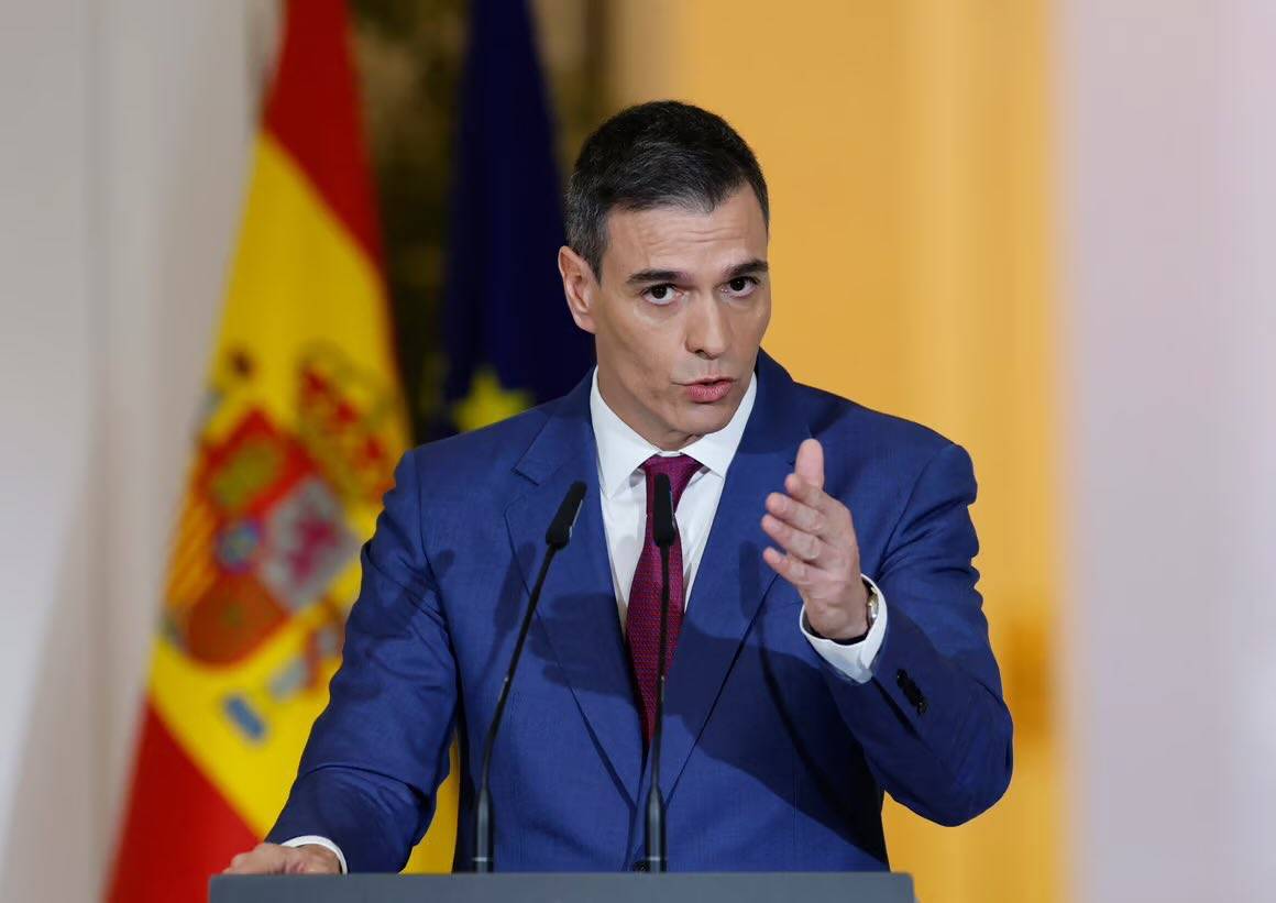 JUST IN: 🇮🇷🇪🇸 Iran grants Spain free passage through Strait of Hormuz after Prime Minister Sánchez s...