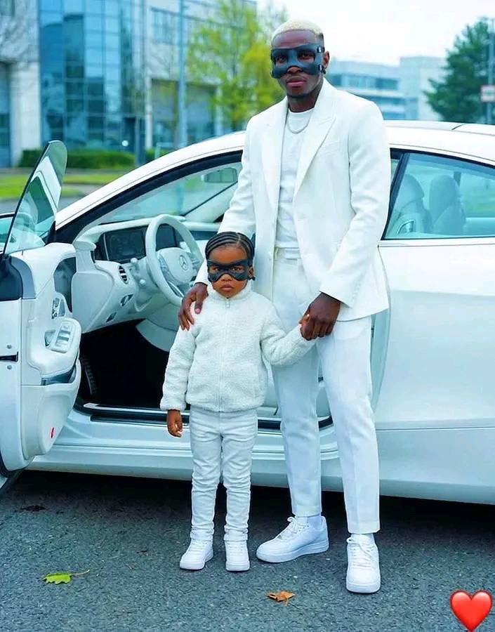 Osimhen in a new look ๐ค
All white, all right. ๐ค
Pure class.๐ค
New month blessings ๐ค๐ค๐ค๐ค๐ค๐โค๏ธ