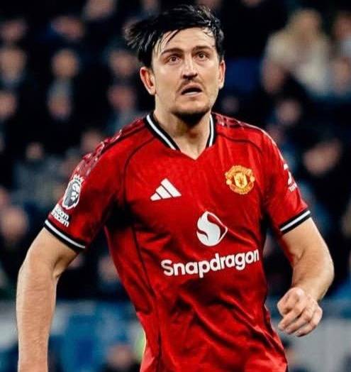 🚨⚽ Manchester United duo
Harry Maguire & Kobi Mainoo
have been called back to the 3 Lions England...