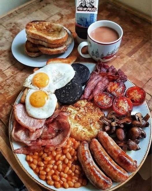 I miss London.....
This is what you're served for breakfast in any hotel in London.
April be nice!...