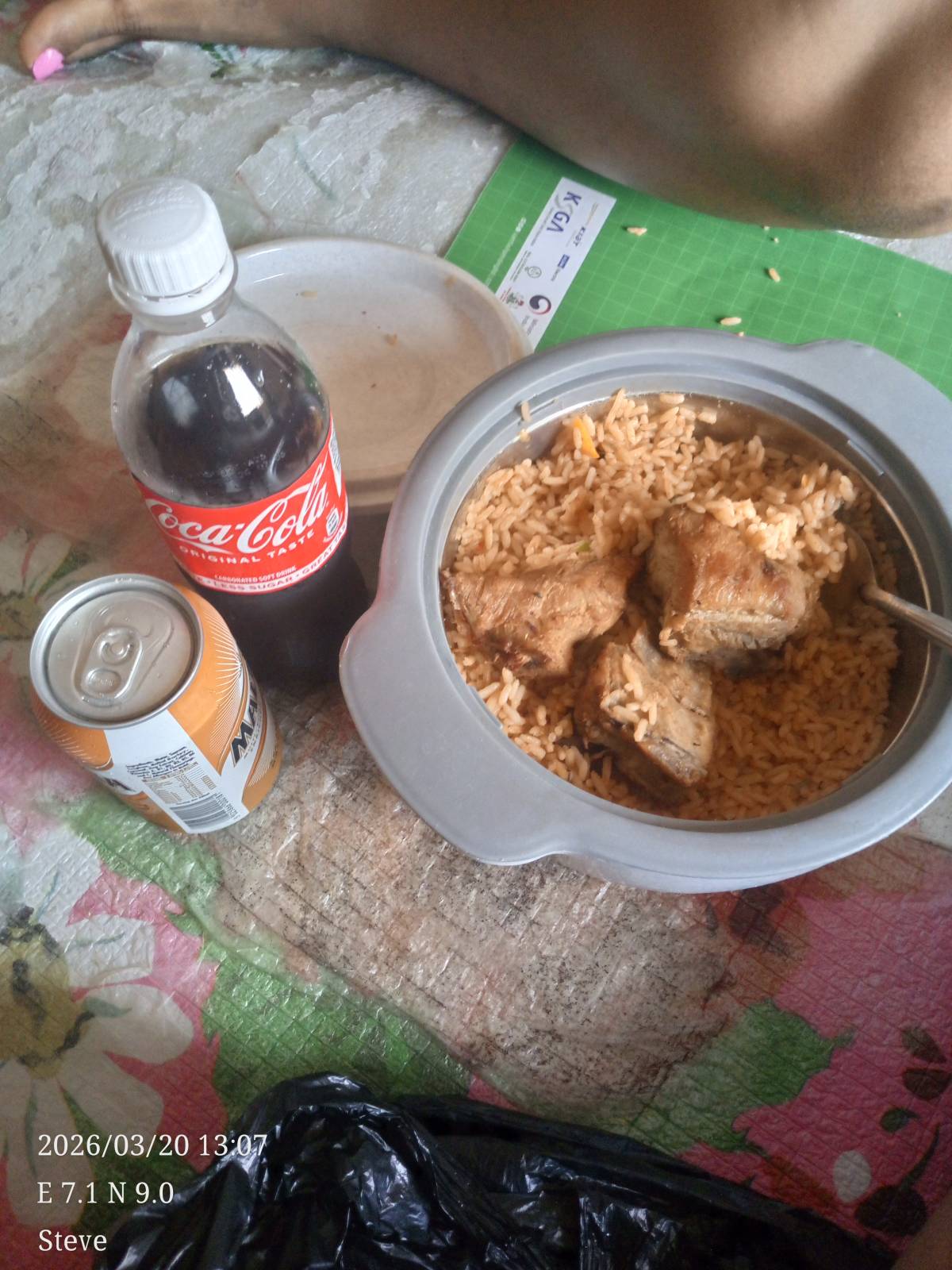 This is my Sallah food and I'm enjoying it, nah you know who's your Muslim neighbor 🤷♂️