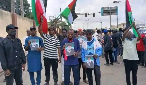 Islamic group protests in Lagos over Khamenei’s death
Members of the South‑West chapter of the Isla...