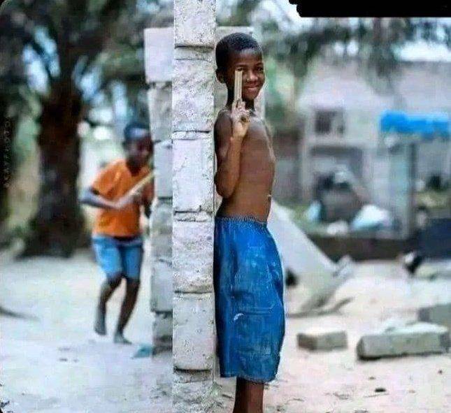 Who do dis film wen he dey small...say hi let connect