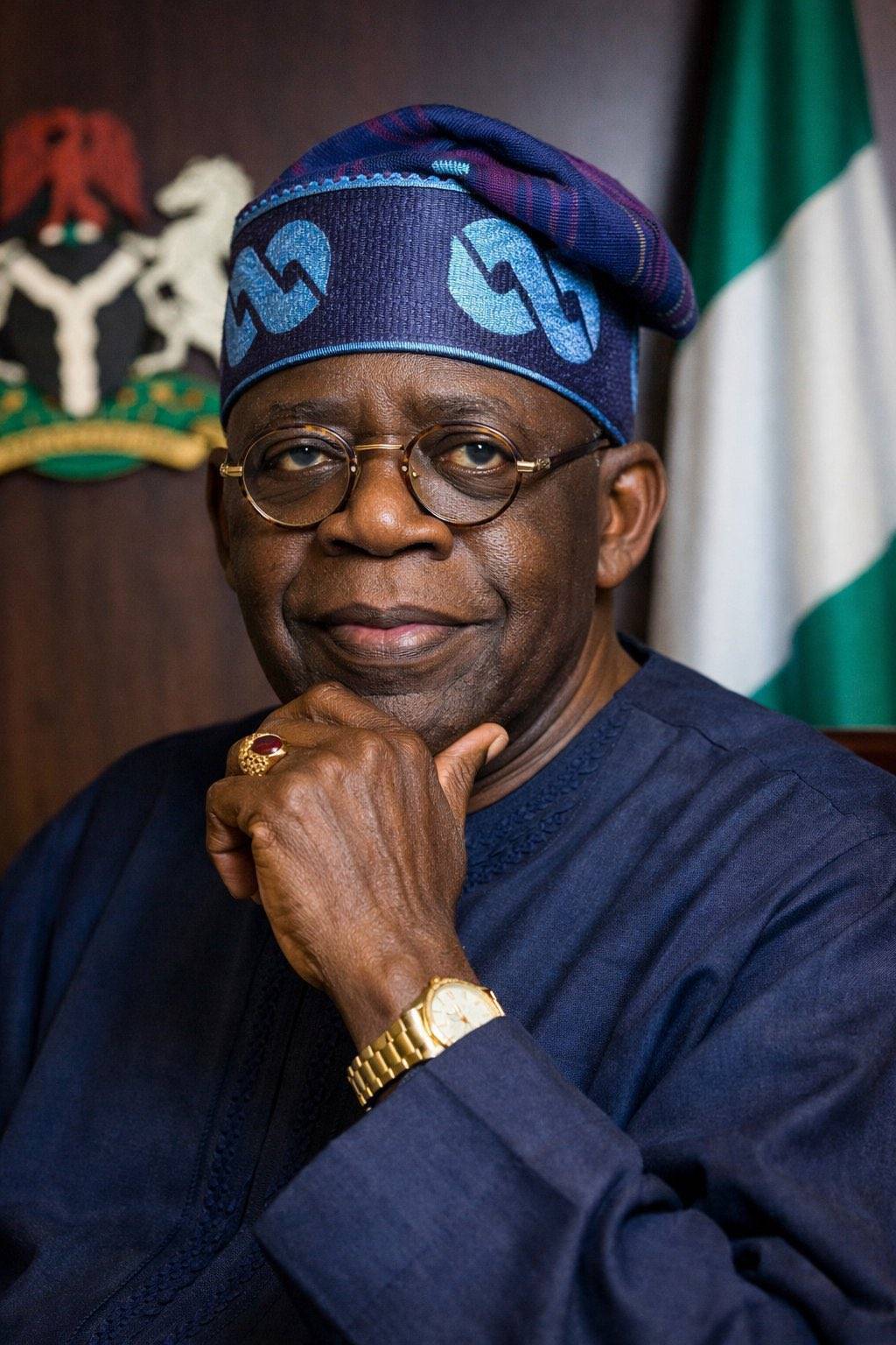 The best president of Nigeria since 1960 I under estimated him and the 1st president to break the ca...