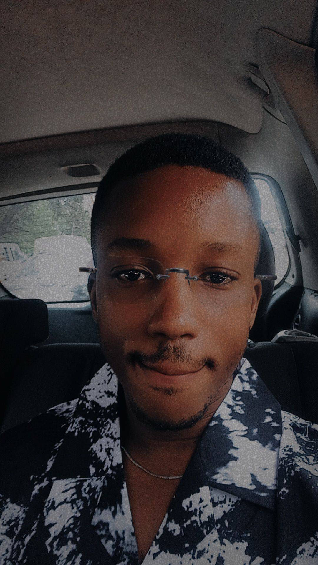 Hi guys, let's connect...

#app