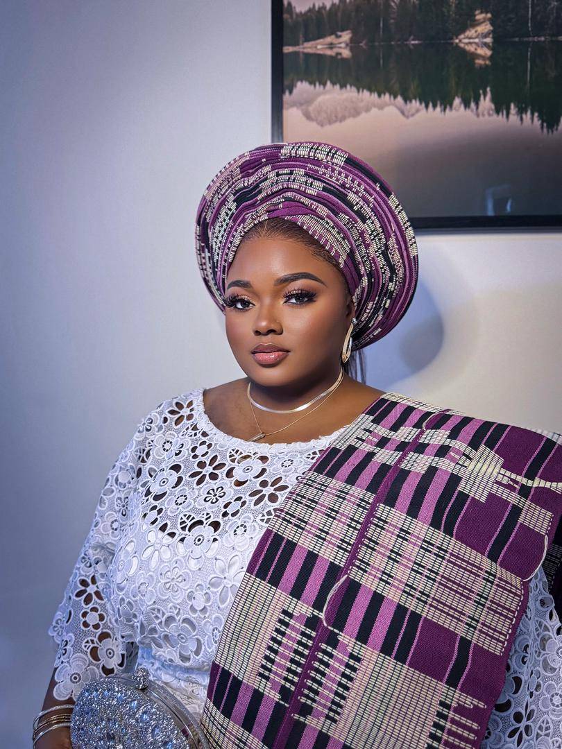 Happy birthday  Mrs Alli