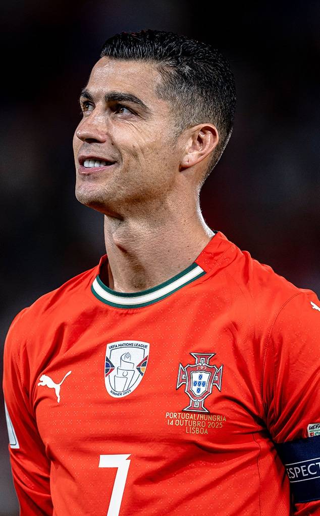 Happy Birthday Ronaldo – clocks 41 🕯🥳🎂🎁🎊