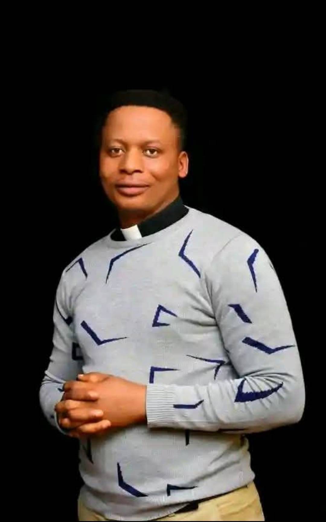 Nigeria and Insecurity have become synonymous:
A CATHOLIC PRIEST AND 10 OTHERS ABDUCTED IN KADUNA...