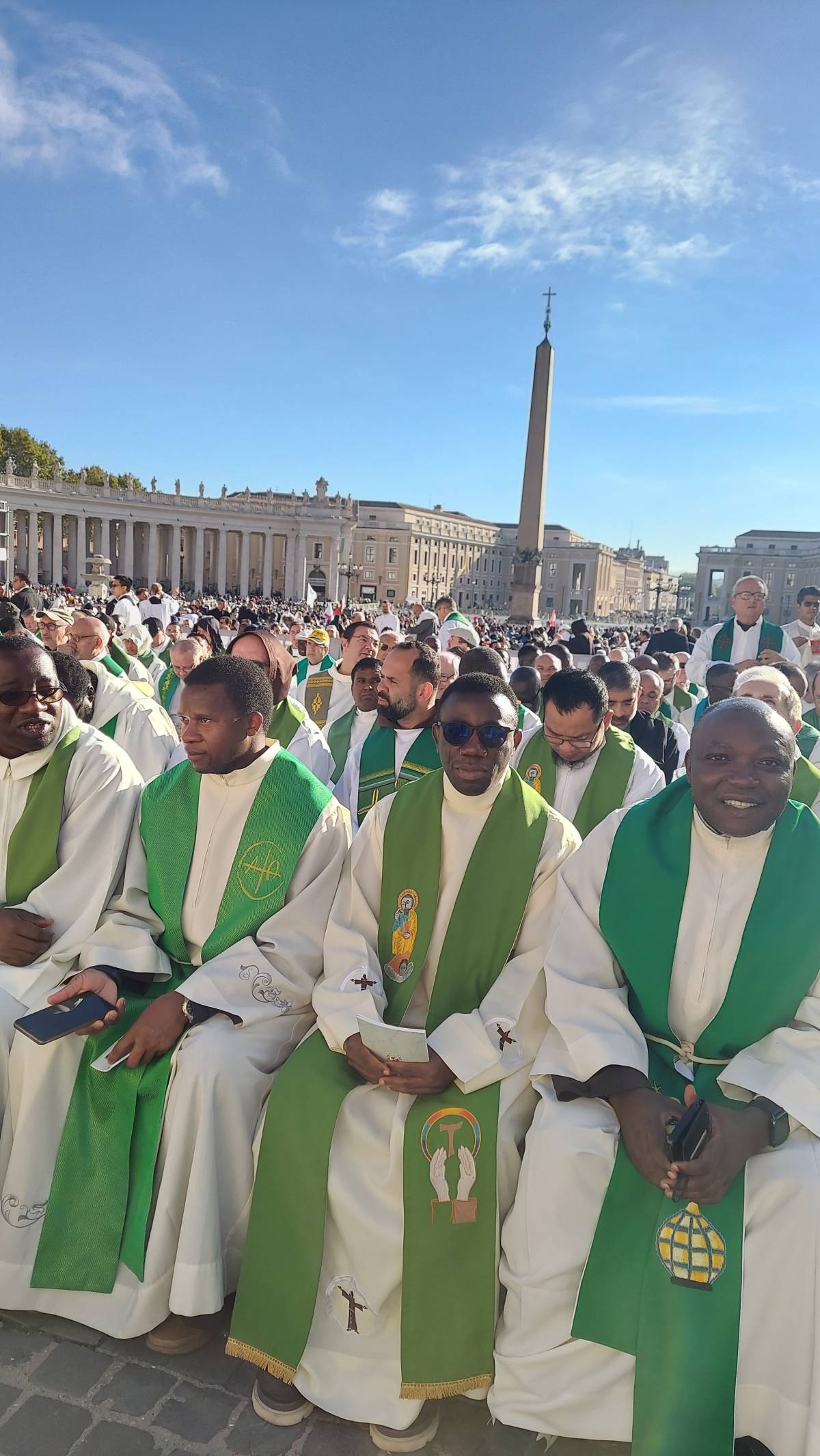 Happy Sunday from the Eternal City
Let us pray with today's Gospel Reading (Matthew 5:13-16)