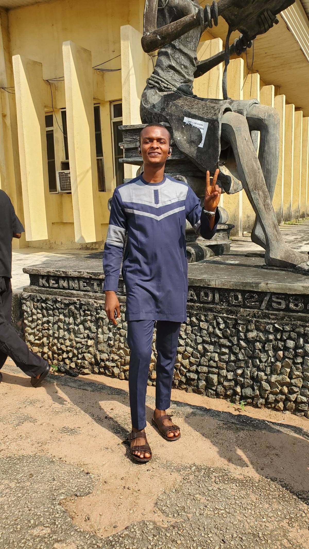 JESUS IS KING AND HE LOVE'S YOU

@lekeelekee