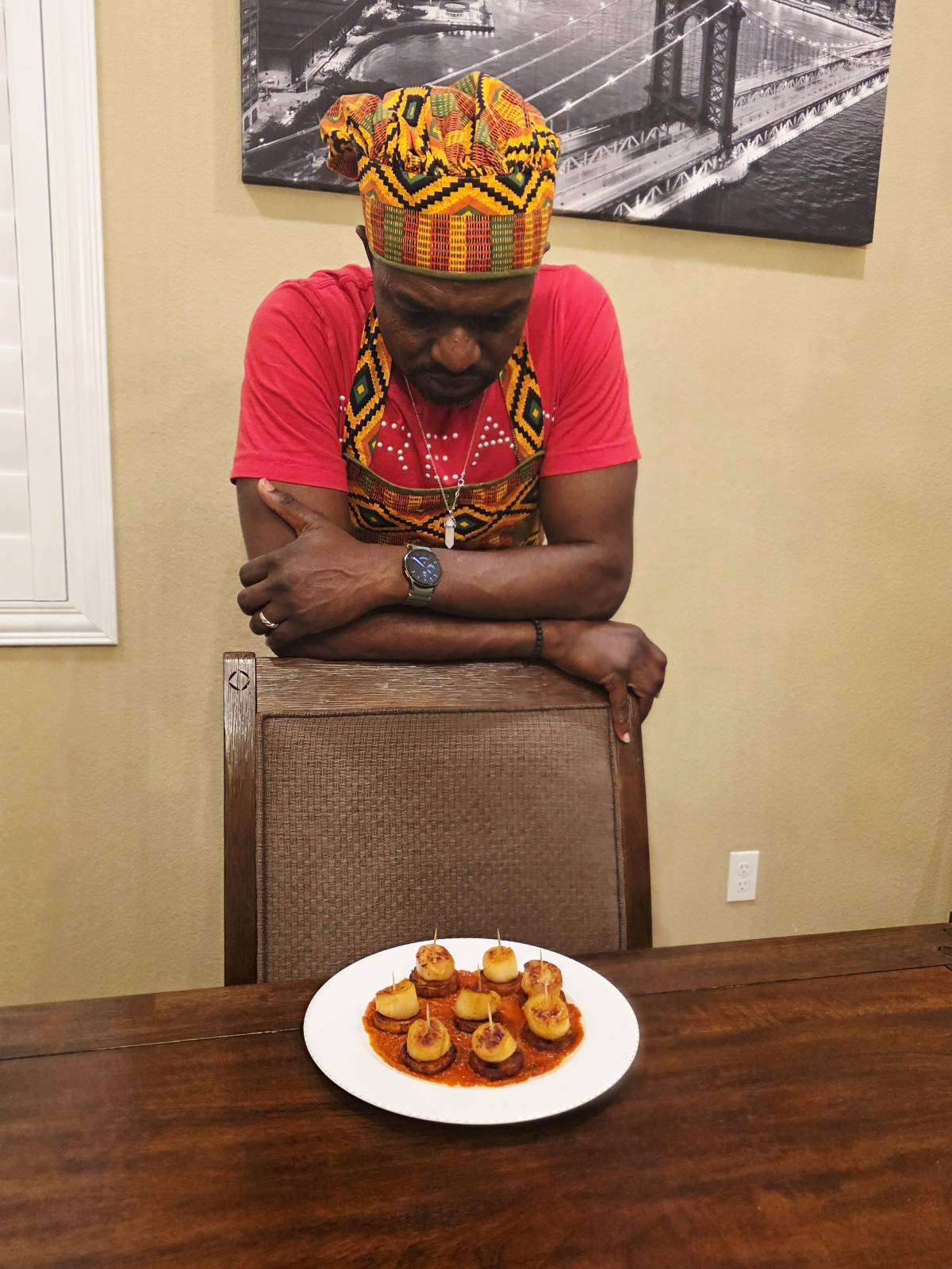 Pan-Seared Scallops on Plantain with Red Pepper Sauce. Please follow @Yomicantcook on Facebook, Ins...