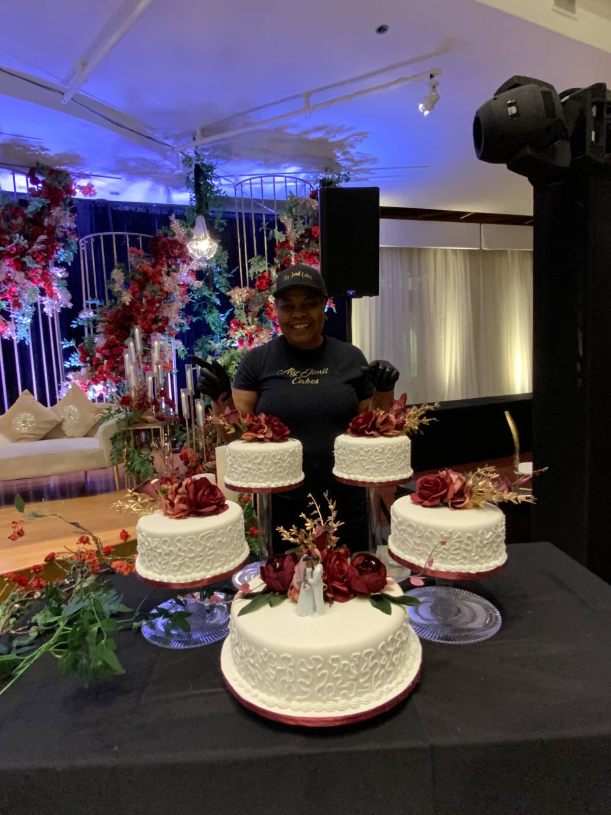 This is what I do, I’m a baker, you can check my socials
Aty-Jimil Cakes, I am everywhere except Twi...