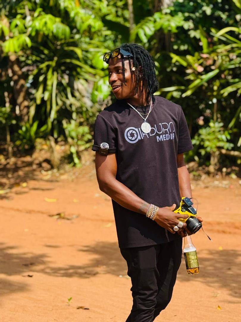 Hi Guys ππ½
I am obee
If you can see this let's Network, I Just joined the #LekeeLekeeCommunity
Ho...