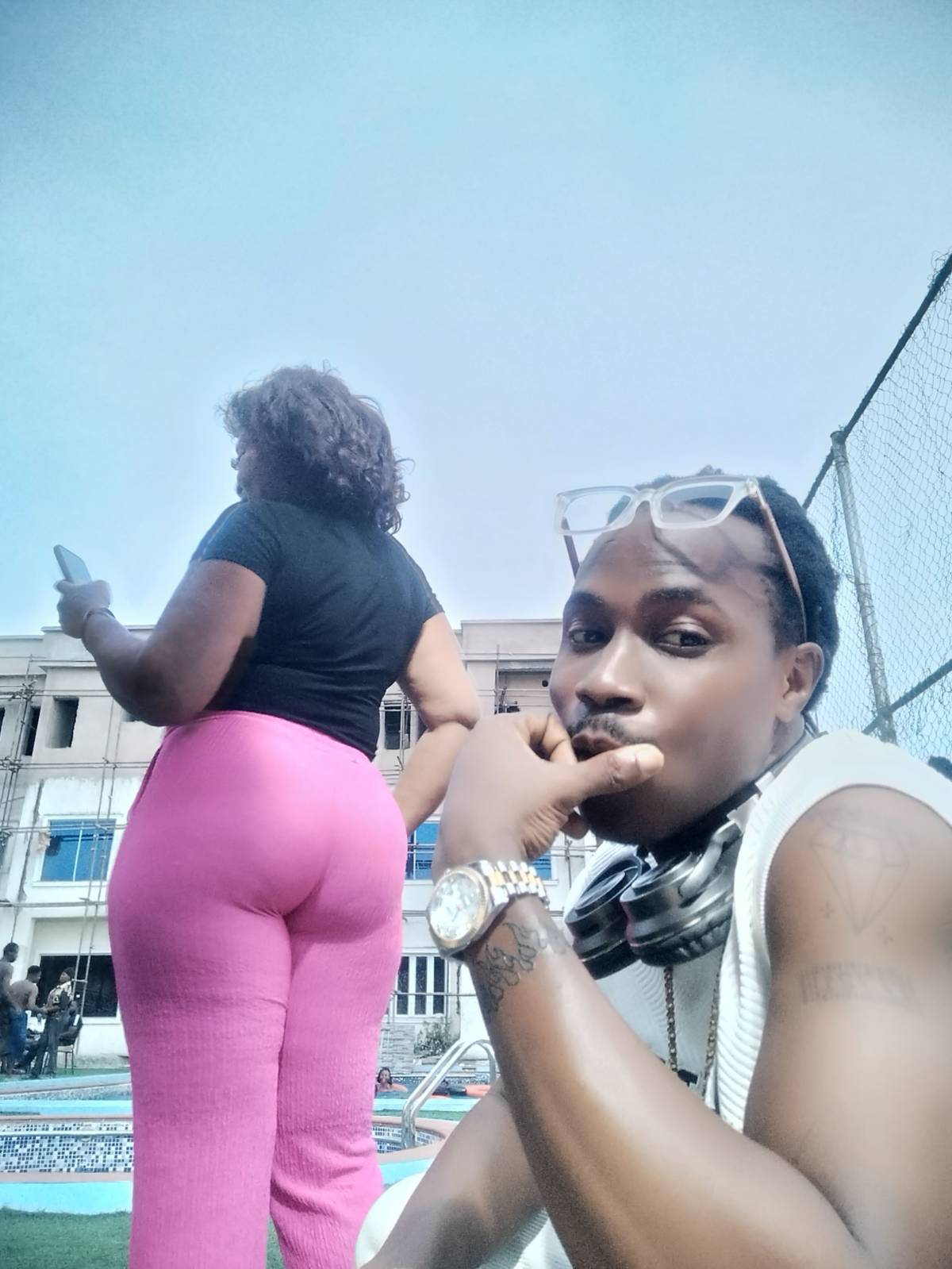 For the Love of Pink ๐๐๐
My beautiful Wife ๐ is such A Sight To Behold ๐
Isn't She ๐
#trend...