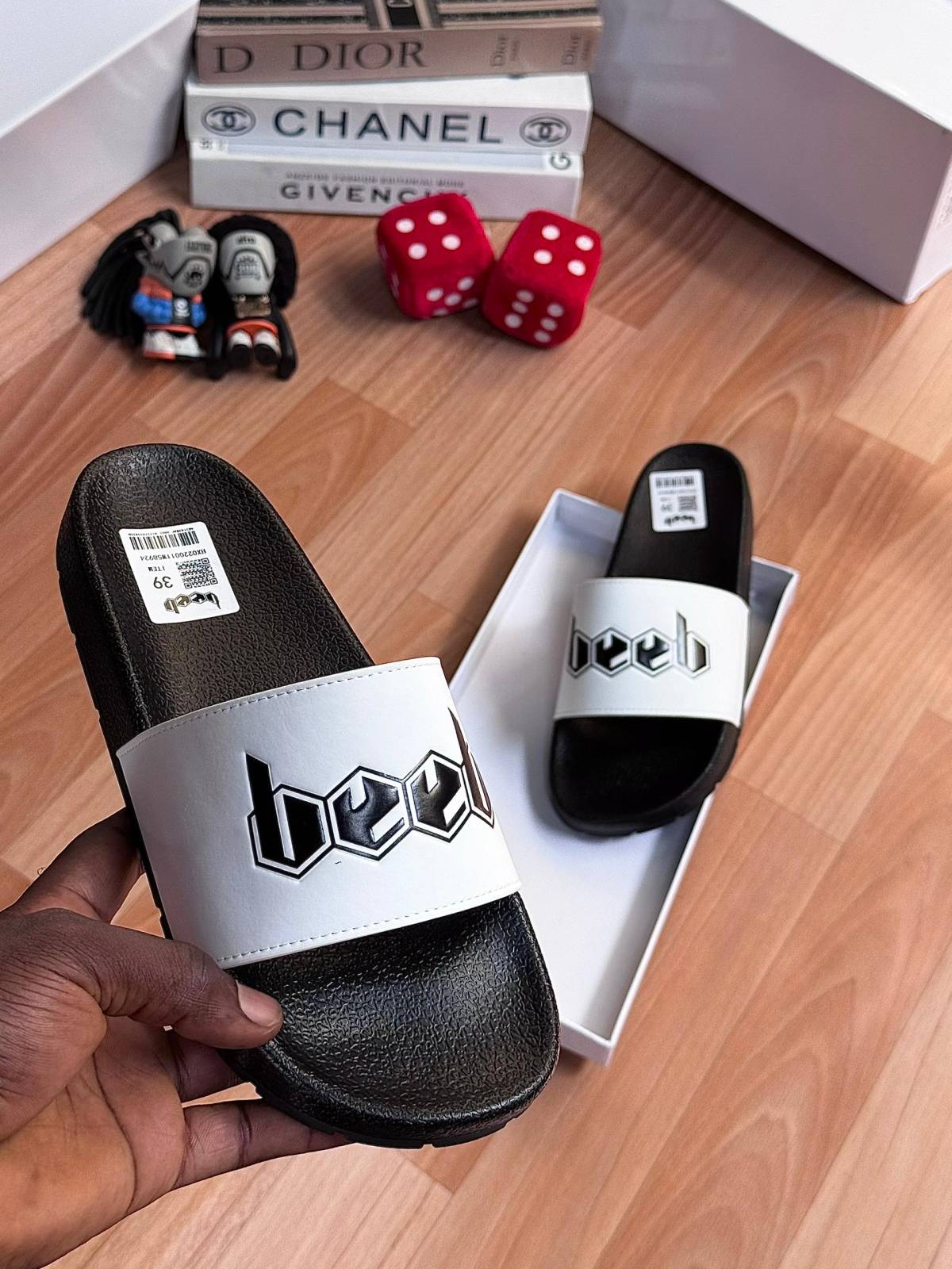 *Available Now 🔥*
*Size: 38 - 46✅*
*Price: N35,000 Last.*