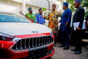The Governor of Ogun State, Dapo Abiodun, has rewarded a primary school teacher in Abeokuta, Mr Sola...