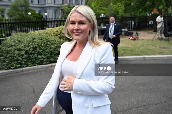 Trump spokeswoman announces maternity leave