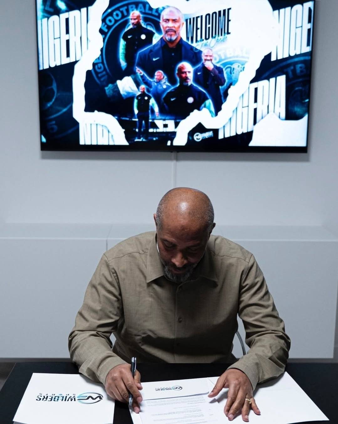 Super eagles coach Eric Chelle has signed for a new sports agency to represent him henceforth ๐
